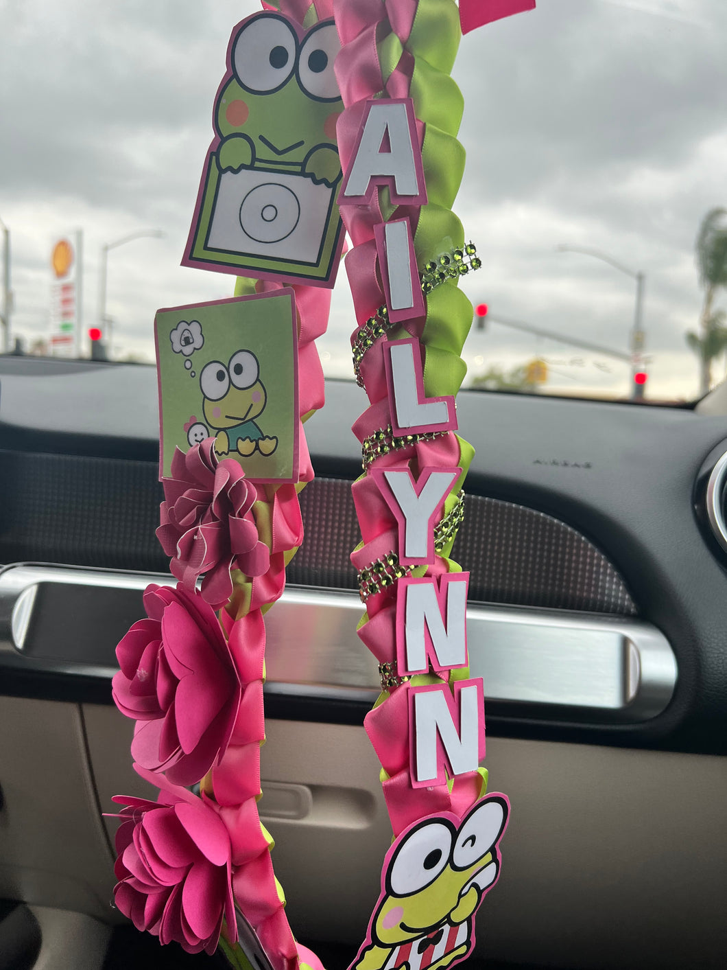 PERSONALIZED KIDS SANRIO GRADUATION LEI